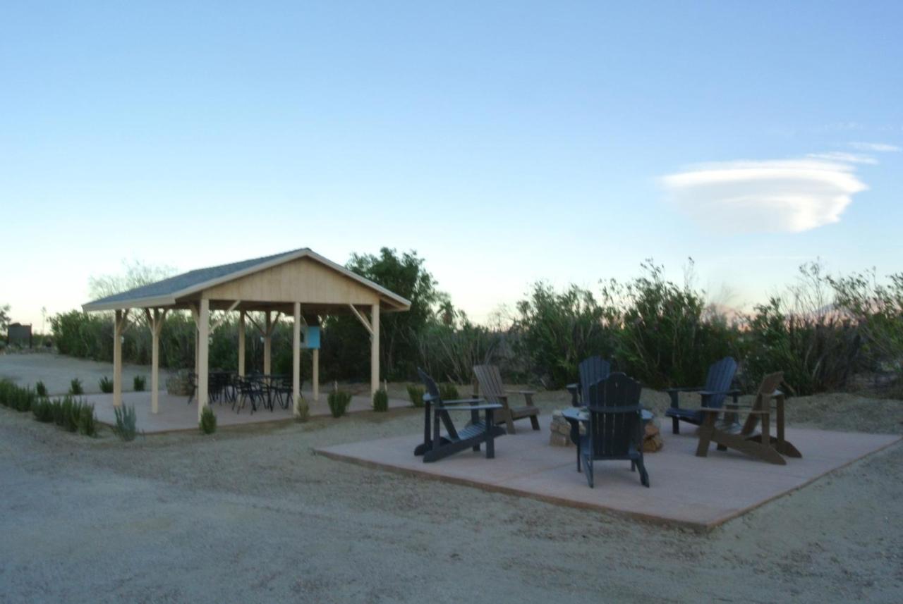 Borrego Springs Motel Экстерьер фото